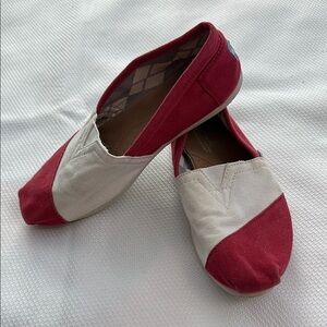 ~ 3 for $20~ Tom’s flats women’s shoes
